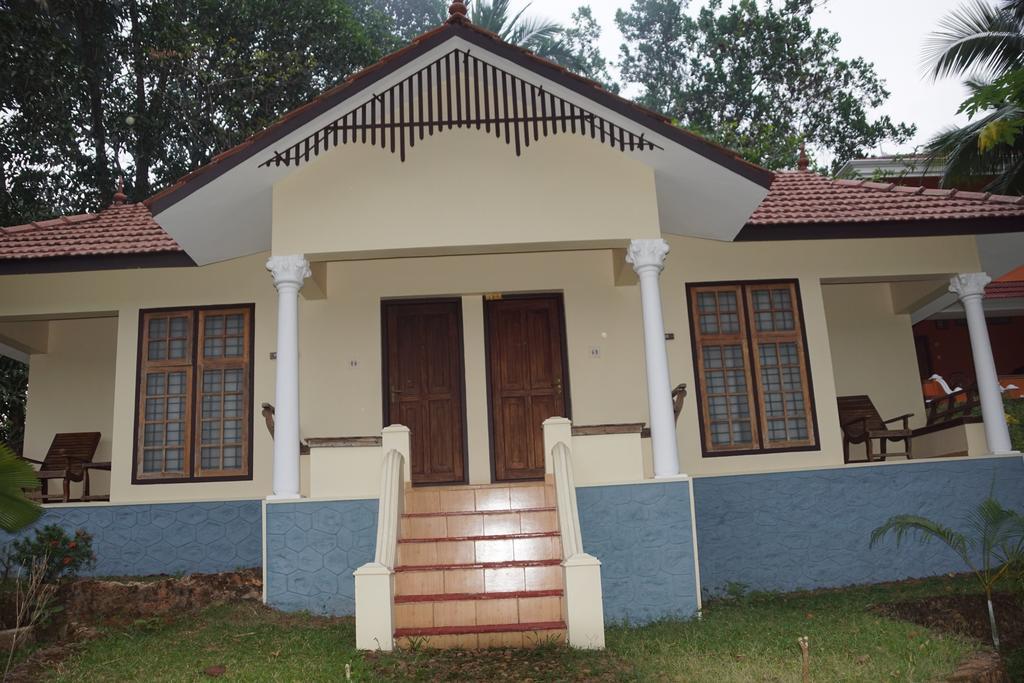 Hotel Soma Birds Lagoon Kotamangalam Exterior foto